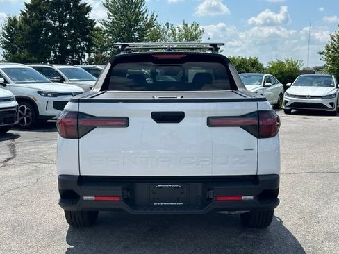 Used 2025 Hyundai Santa Cruz SEL AWD/4WD image 6