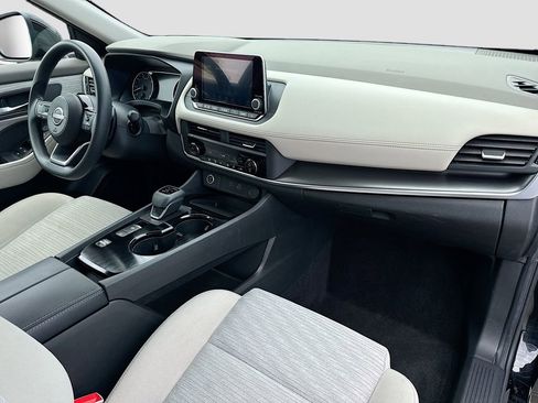 Used 2023 Nissan Rogue SV image 36