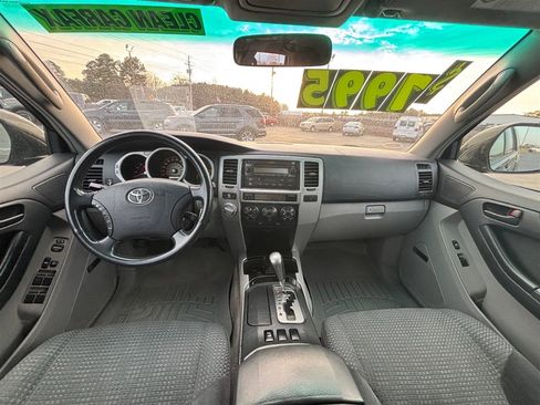 Used 2004 Toyota 4Runner 4WD image 17