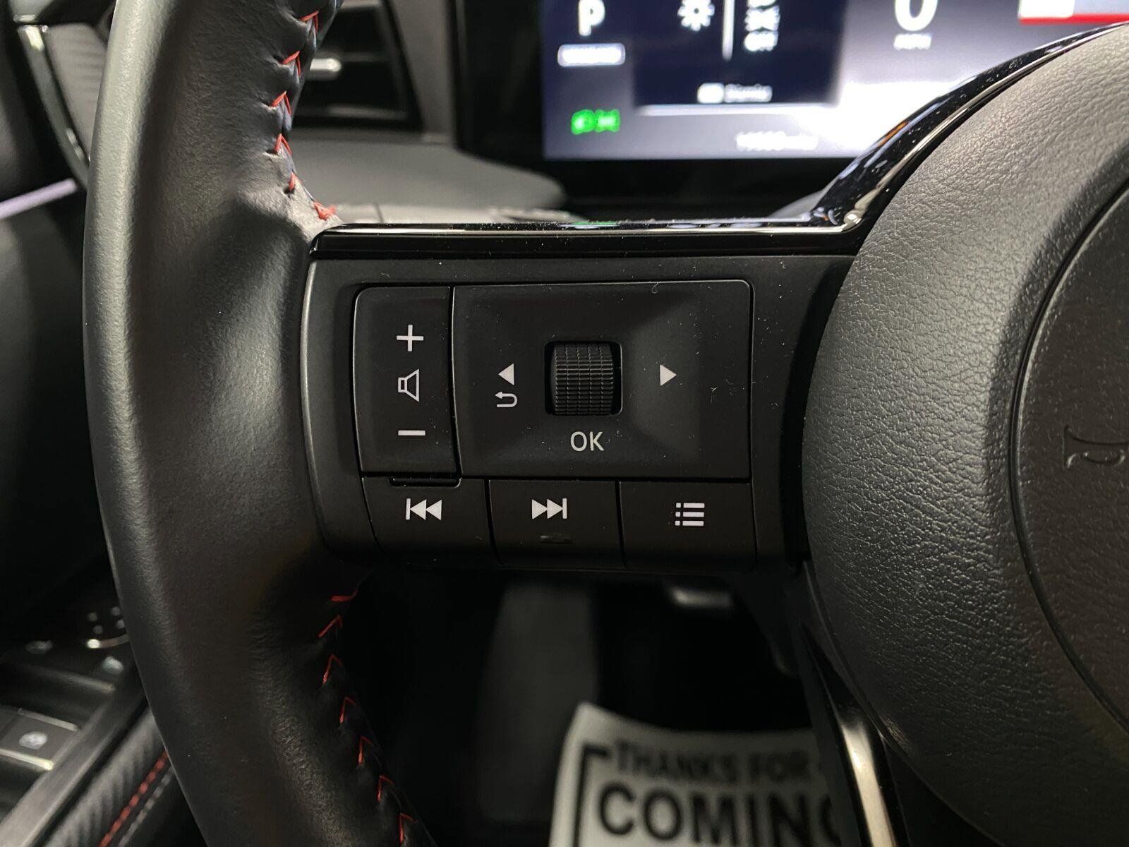 Certified 2025 Nissan Kicks SR AWD/4WD image 18