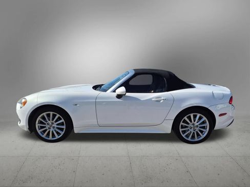 Used 2017 FIAT 124 Spider Lusso RWD image 3