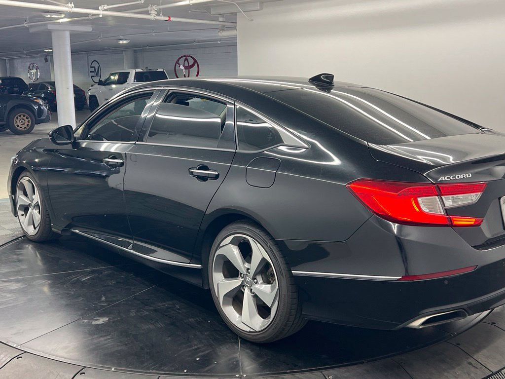 Used 2018 Honda Accord Touring image 5