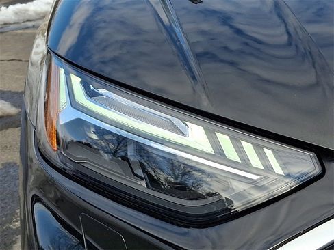 Used 2023 Audi Q5 2.0T Prestige w/ Prestige Package image 10