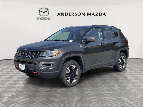 Used 2018 Jeep Compass Trailhawk w/ Leather Interior Group AWD/4WD image 1