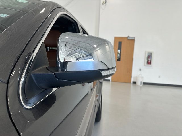 Used 2019 Jeep Grand Cherokee Summit AWD/4WD image 10