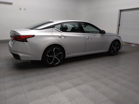 Used 2024 Nissan Altima 2.5 SR image 10