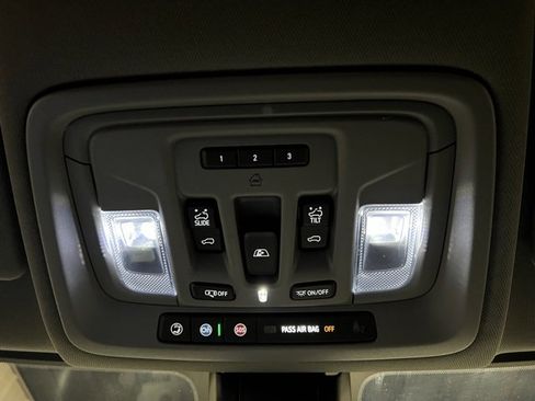 Used 2022 GMC Sierra 3500 Denali image 40