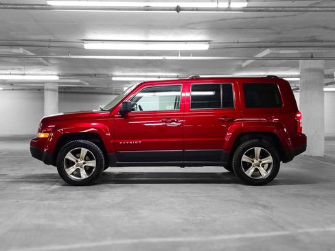 Used 2017 Jeep Patriot High Altitude image 14