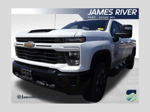 Used 2024 Chevrolet Silverado 2500 Custom w/ Custom Value Package AWD/4WD image 1