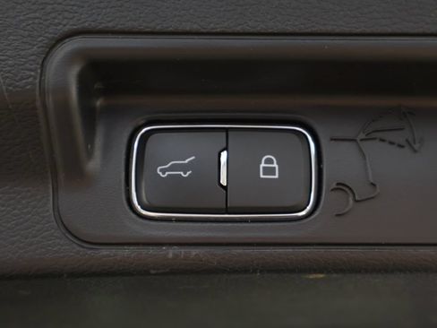 Used 2025 Ford Explorer ST AWD/4WD image 25