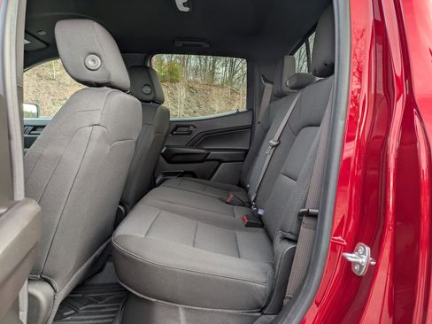Used 2024 Chevrolet Colorado Trail Boss w/ Technology Package image 9