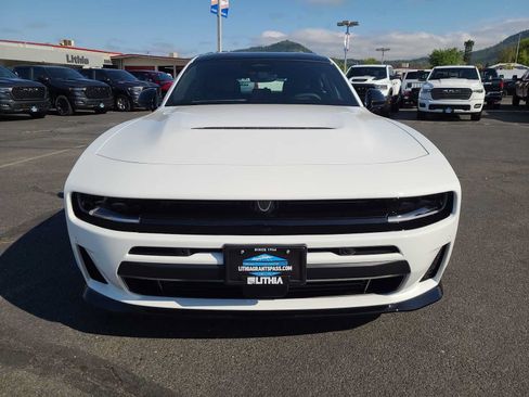 New 2026 Dodge Charger Scat Pack w/ Blacktop Package AWD/4WD image 14