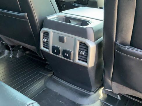 Used 2018 Ford F150 Lariat image 21