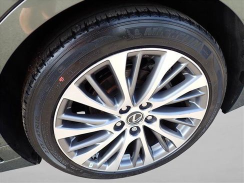 Used 2020 Lexus ES 350 w/ Premium Package FWD image 5
