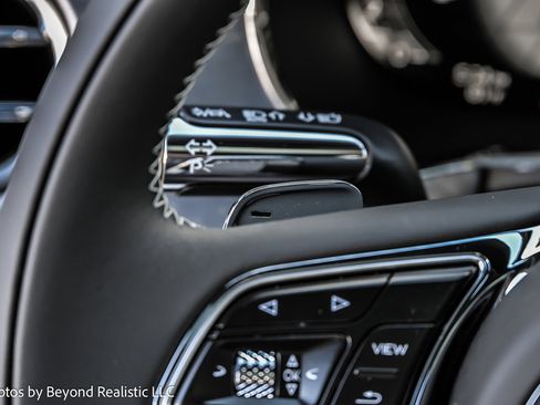 New 2025 Bentley Flying Spur Plug-In Hybrid image 43