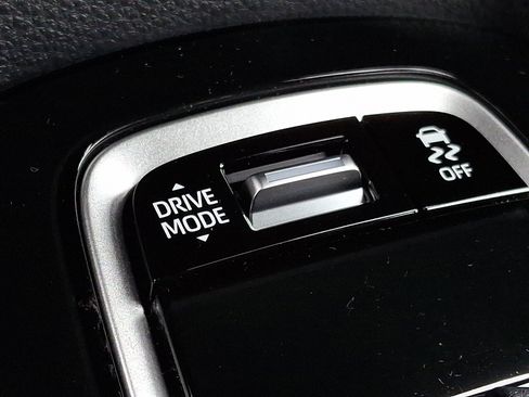 Used 2026 Toyota Corolla SE FWD image 23