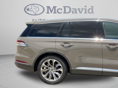 New 2025 Lincoln Aviator Reserve w/ Illumination Package RWD image 34