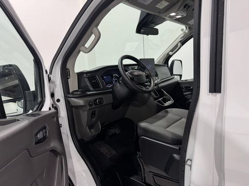 Used 2025 Ford Transit 350 XLT RWD image 13