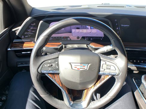 Used 2022 Cadillac Escalade Luxury image 14