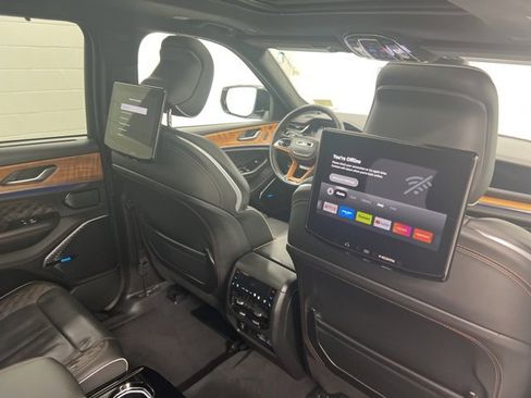 Used 2024 Jeep Grand Cherokee L Summit image 24