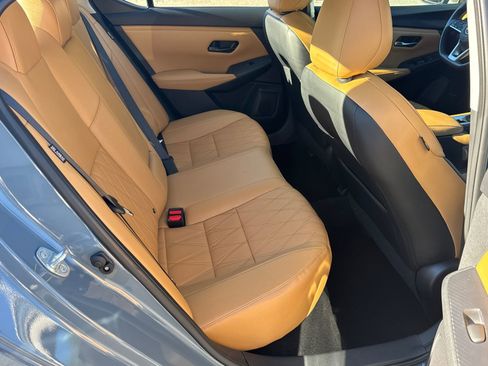 Used 2024 Nissan Sentra SV w/ SV Premium Package image 15