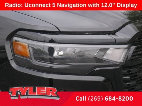 New 2026 RAM 1500 4x4 Crew Cab image 10