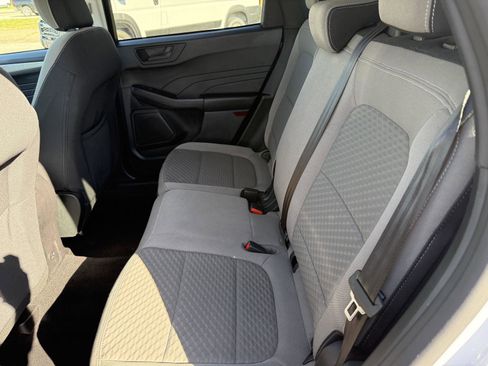 Used 2022 Ford Escape SE image 35