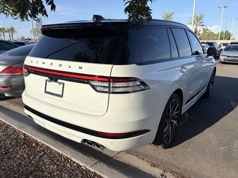 Used 2025 Lincoln Aviator Black Label w/ Black Label Special Edition AWD/4WD image 8
