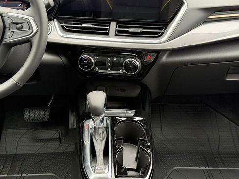New 2026 Chevrolet Trax ACTIV w/ Sunroof Package FWD image 11