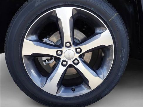 New 2026 Jeep Grand Cherokee Limited w/ Luxury Tech Group II image 7