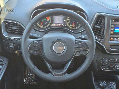 Used 2022 Jeep Cherokee Trailhawk w/ Trailer Tow Group image 6