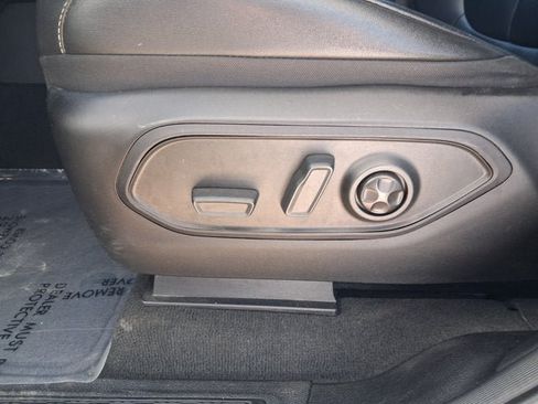 Used 2024 Jeep Grand Cherokee L Limited AWD/4WD image 12