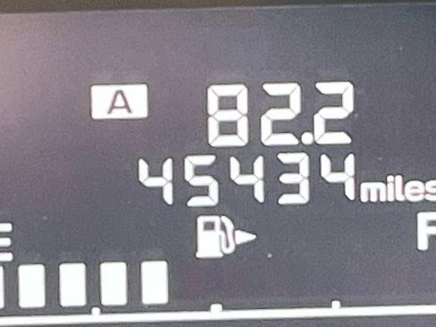 Used 2021 Subaru Crosstrek 2.0i Premium image 36