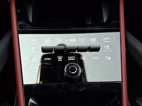 Certified 2026 Porsche Cayenne S AWD/4WD image 19