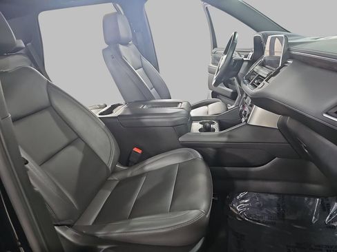 Certified 2023 Chevrolet Tahoe Z71 w/ Luxury Package AWD/4WD image 13