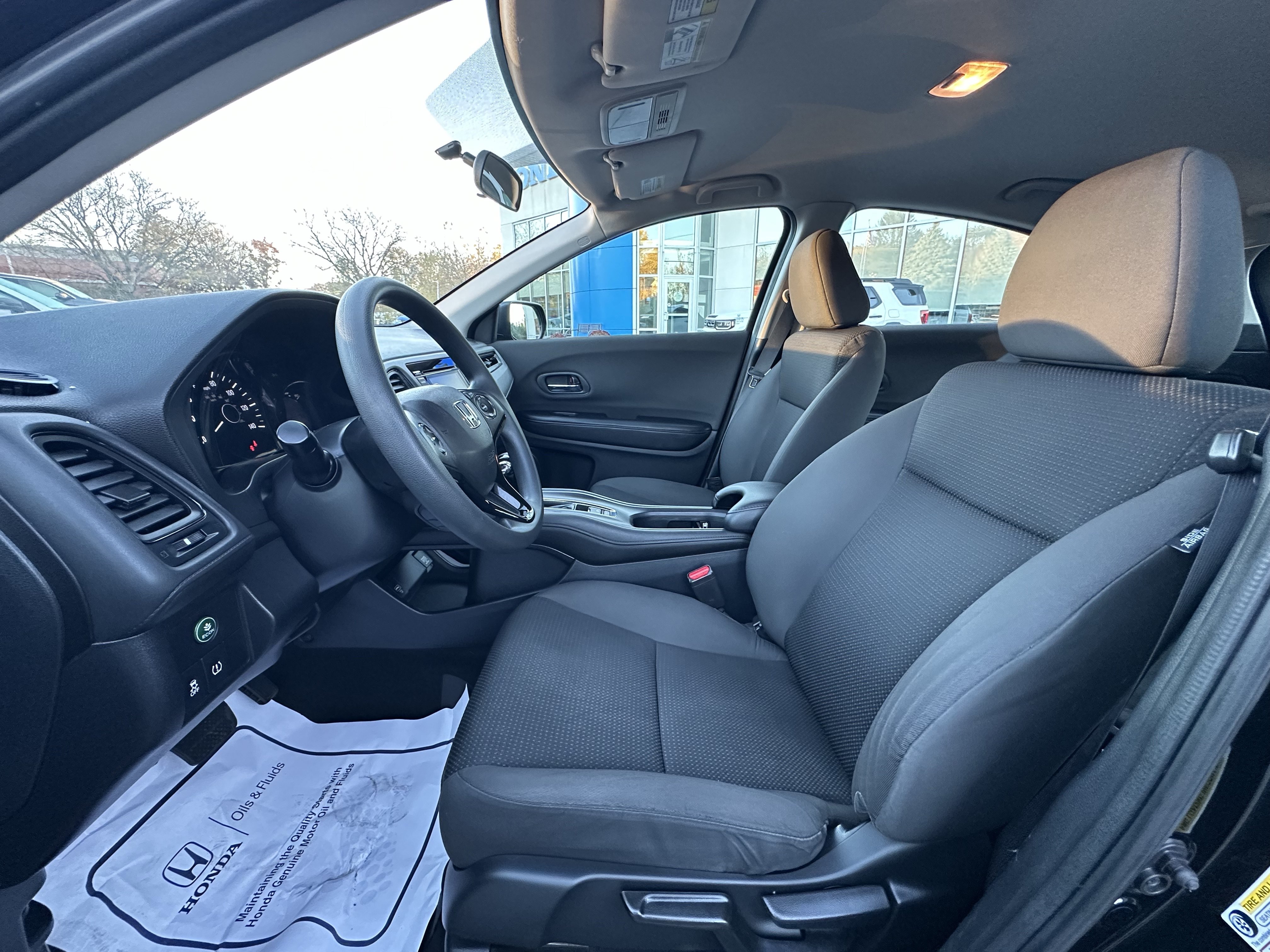 Used 2020 Honda HR-V LX image 9