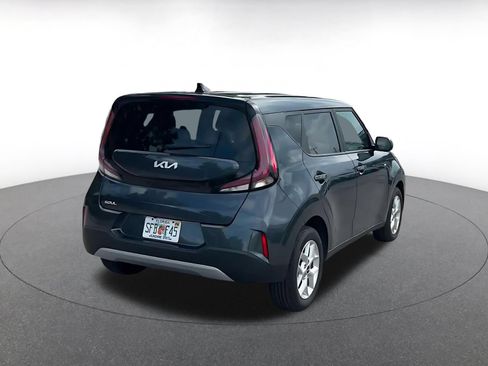 Used 2025 Kia Soul LX w/ LX Technology Package FWD image 14