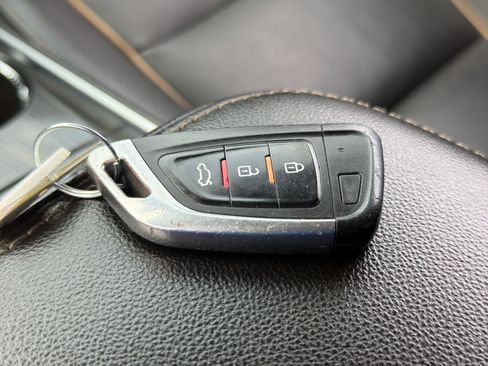 Used 2019 Chevrolet Impala Premier FWD image 37