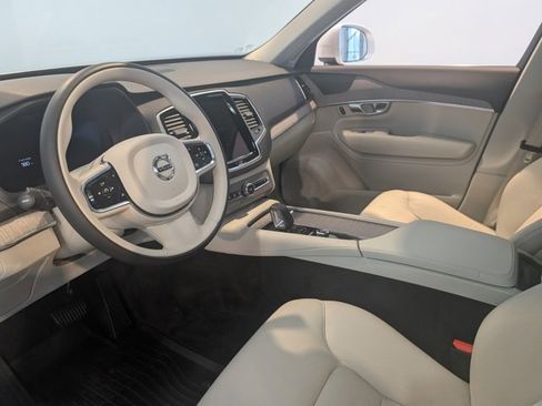 Used 2023 Volvo XC90 B6 Plus w/ Protection Package Premier image 11