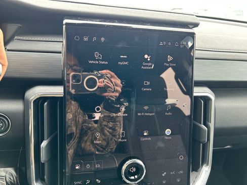 New 2026 GMC Acadia Elevation image 26