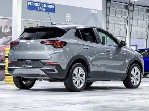 Used 2025 Buick Encore GX Preferred AWD/4WD image 9