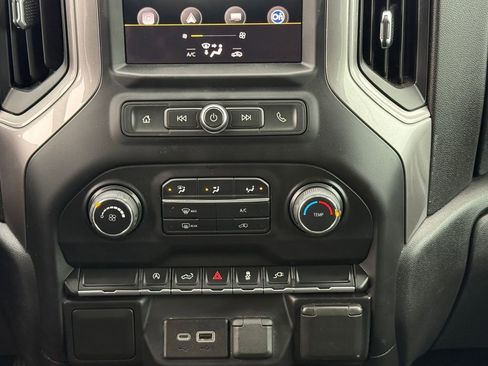 Used 2021 Chevrolet Silverado 1500 Custom image 31