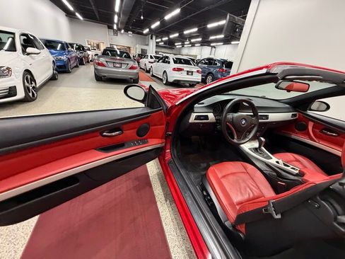 Used 2007 BMW 328i Convertible image 19