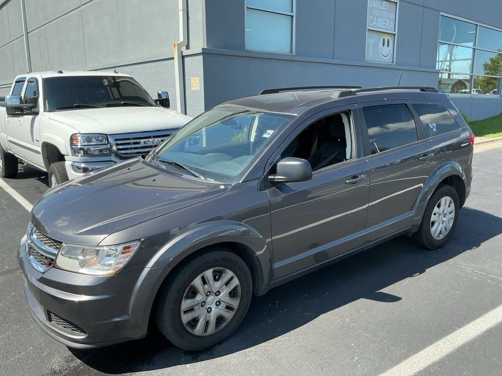 Used 2018 Dodge Journey SE FWD image 3