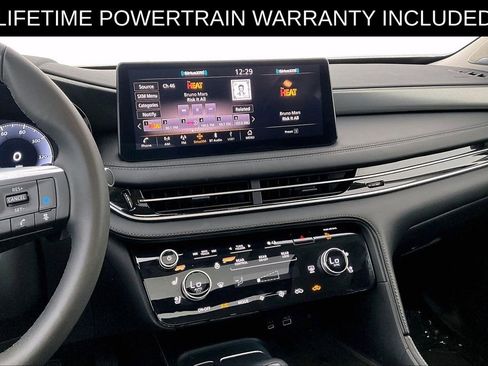 Certified 2025 INFINITI QX60 Luxe FWD image 8