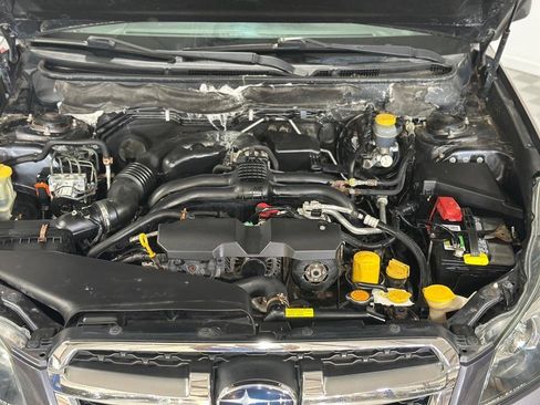 Used 2014 Subaru Legacy 2.5i Premium AWD/4WD image 36