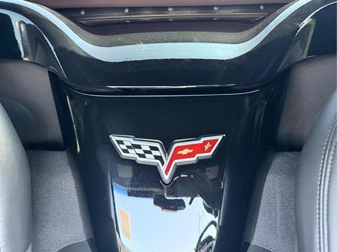 Used 2007 Chevrolet Corvette Convertible w/ Preferred Equipment Group RWD image 21