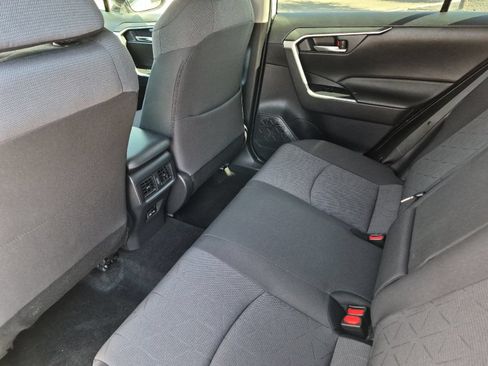 Certified 2022 Toyota RAV4 XLE w/ Convenience Package AWD/4WD image 11