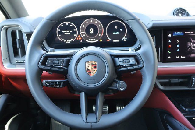 Used 2026 Porsche Cayenne S AWD/4WD image 15