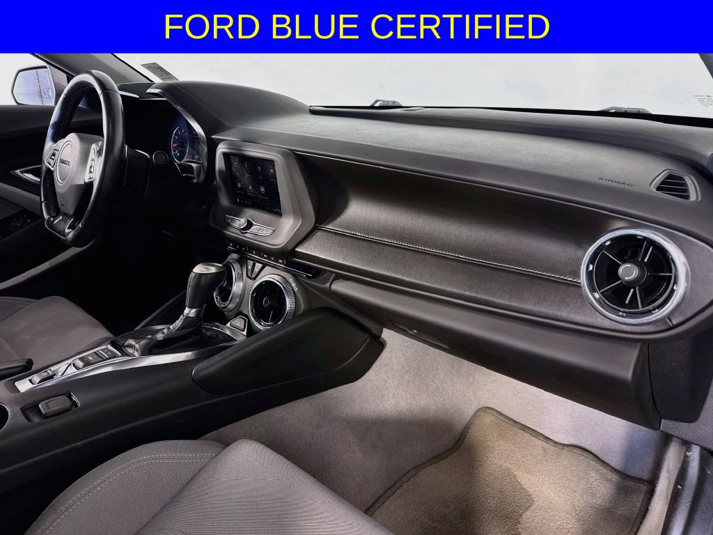 Used 2020 Chevrolet Camaro LT w/ RS Package RWD image 28